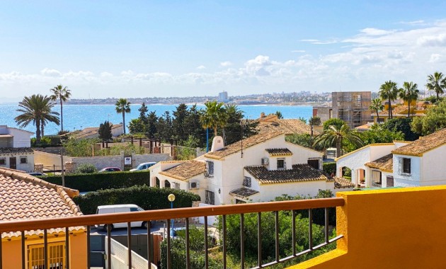 Apartamento / piso - Alquiler a corto plazo - Punta Prima -
                La Recoleta