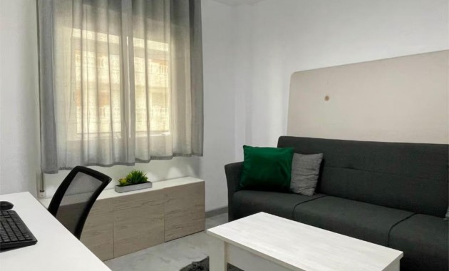 Apartamento / piso - Venta - Torrevieja - Los Europeos