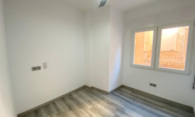 Apartamento / piso - Venta - Torrevieja - torrevieja