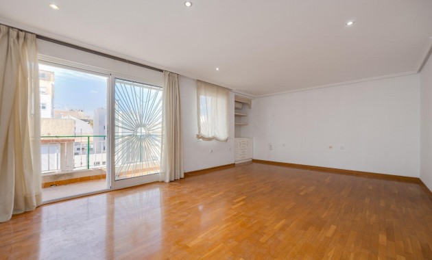 Apartamento / piso - Venta - Torrevieja - torrevieja