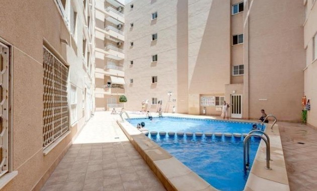 Apartamento / piso - Venta - Torrevieja - torrevieja