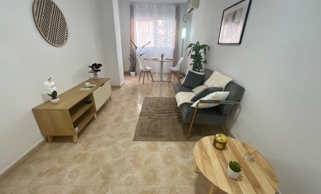 Apartamento / piso - Venta - Torrevieja - torrevieja