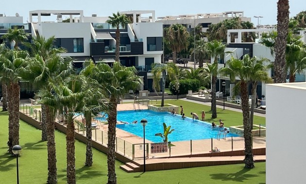 Apartment / flat - Sale - Guardamar del Segura - Urbanizaciones