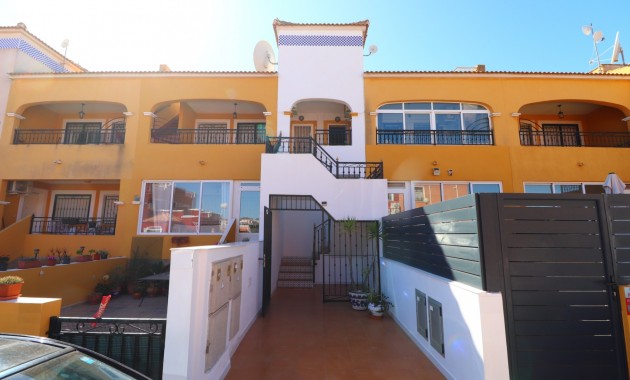 Apartment / flat - Sale - Los Montesinos - La Herrada