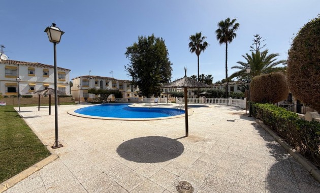 Apartment / flat - Sale - Orihuela Costa - La Zenia