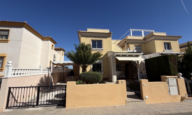 Apartment / flat - Sale - Orihuela Costa - Los Dolses