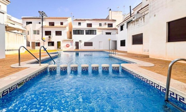 Apartment / flat - Sale - San Miguel de Salinas - Pueblo