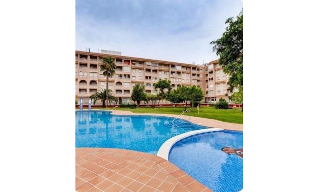 Apartment / flat - Sale - Torrevieja - Centro