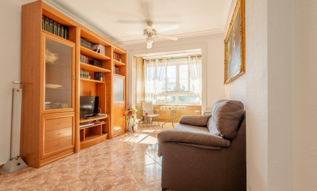 Apartment / flat - Sale - Torrevieja - Centro