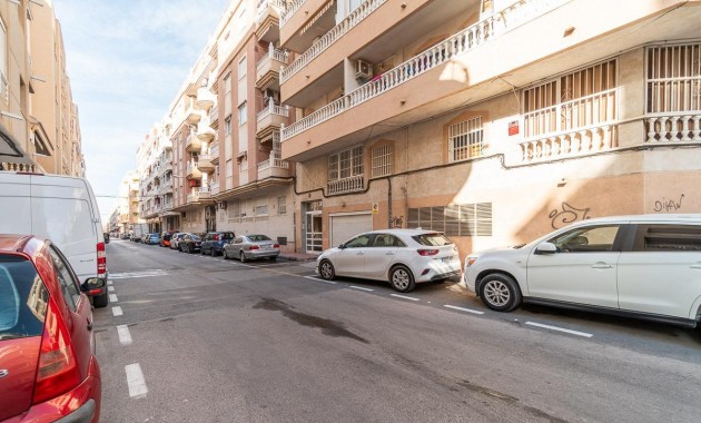 Apartment / flat - Sale - Torrevieja - Centro