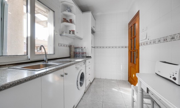 Apartment / flat - Sale - Torrevieja - Centro