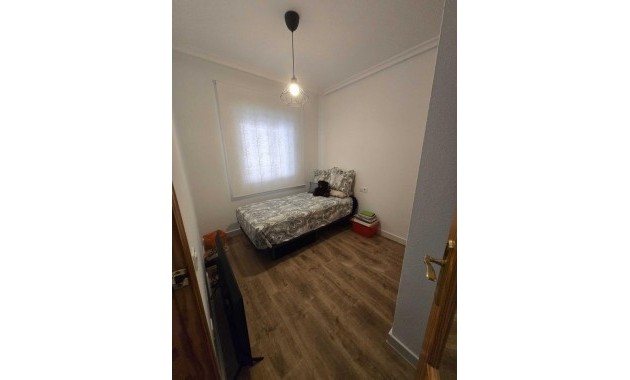 Apartment / flat - Sale - Torrevieja - Centro