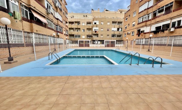 Apartment / flat - Sale - Torrevieja - Centro