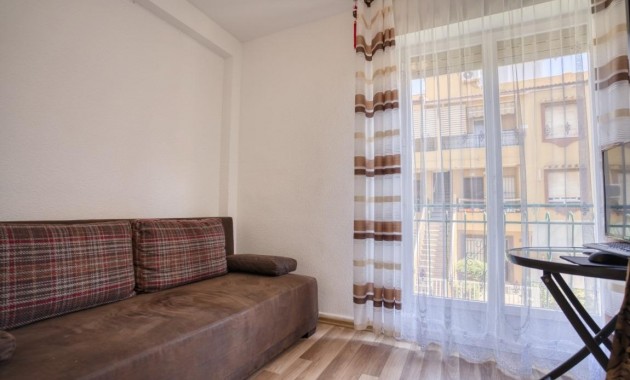 Apartment / flat - Sale - Torrevieja - Eliseos playa