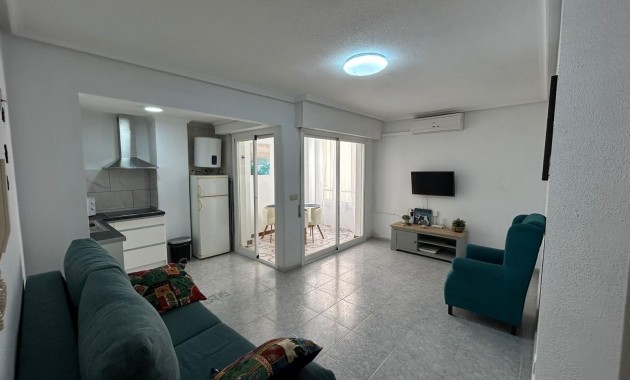 Apartment / flat - Sale - Torrevieja - Estacion de autobuses