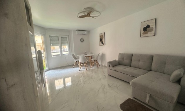 Apartment / flat - Sale - Torrevieja - Estacion de autobuses