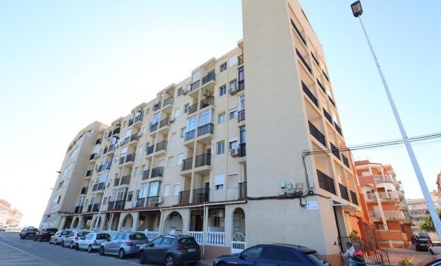 Apartment / flat - Sale - Torrevieja - La Mata pueblo