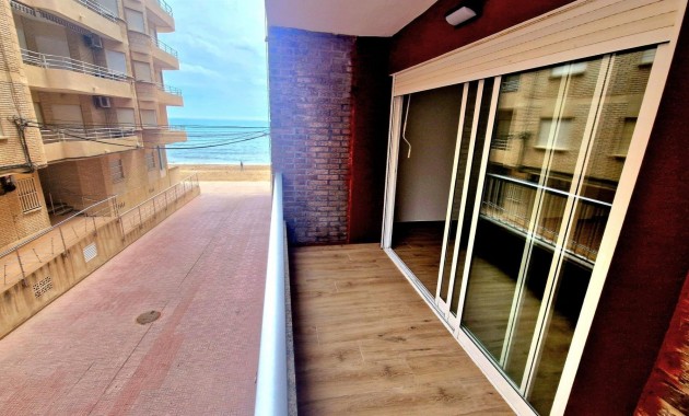 Apartment / flat - Sale - Torrevieja - La Mata