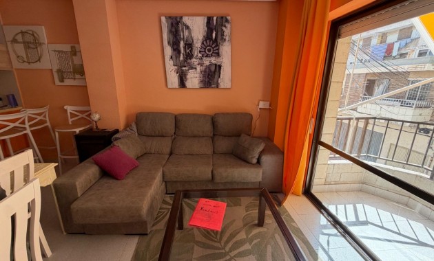 Apartment / flat - Sale - Torrevieja - Paseo maritimo