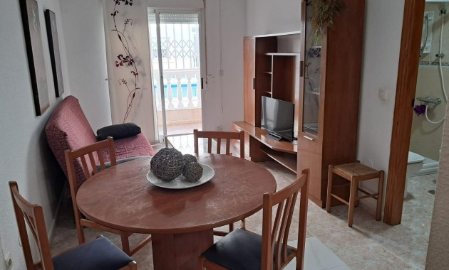 Apartment / flat - Sale - Torrevieja - Playa de los locos