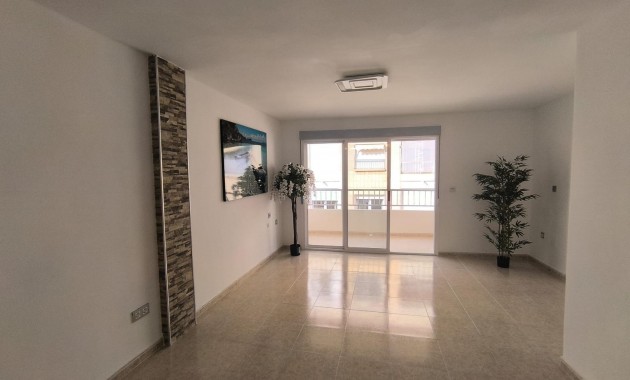 Apartment / flat - Sale - Torrevieja - Playa del cura