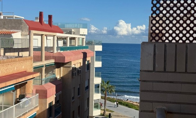 Apartment / flat - Sale - Torrevieja - Playa del cura