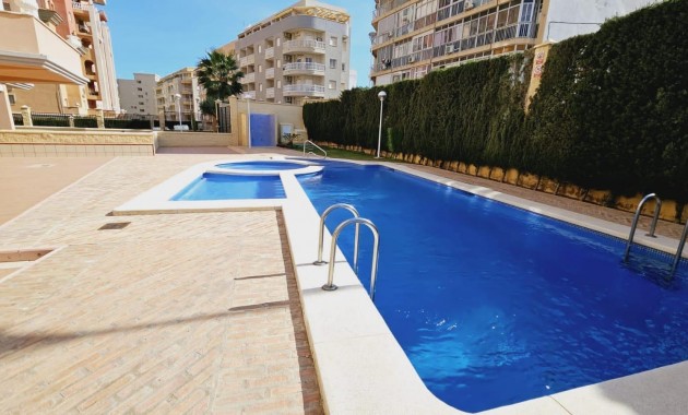 Apartment / flat - Sale - Torrevieja - Playa del Cura