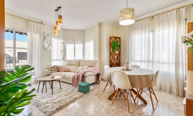 Apartment / flat - Sale - Torrevieja - Torrevieja - Centre