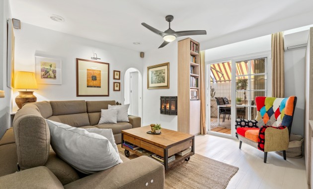 Apartment / flat - Sale - Torrevieja - Torrevieja - Centre