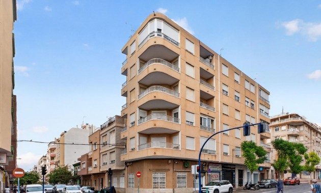 Apartment / flat - Sale - Torrevieja - Torrevieja - Centre