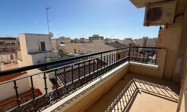 Apartment / flat - Sale - Torrevieja - torrevieja