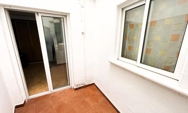 Appartement / flat - Herverkoop - Torrevieja - Estacion de autobuses