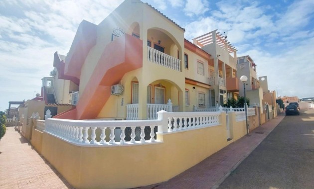 Bungalow - Sale - Orihuela Costa - La Florida