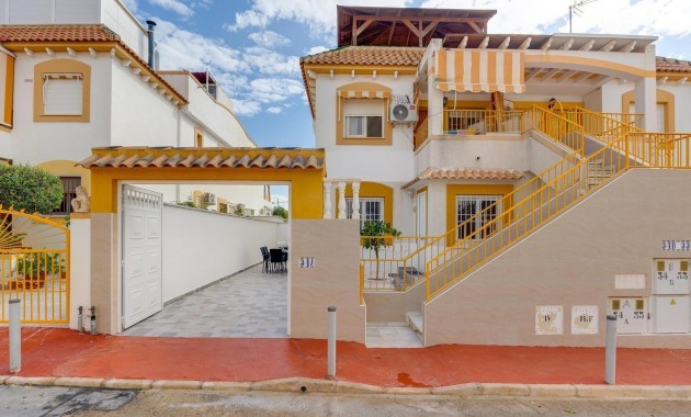 Bungalow - Sale - Torrevieja - Aguas nuevas 1