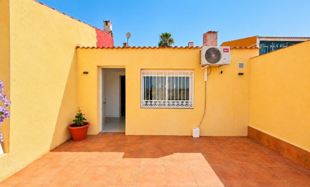 Bungalow - Sale - Torrevieja - La Siesta