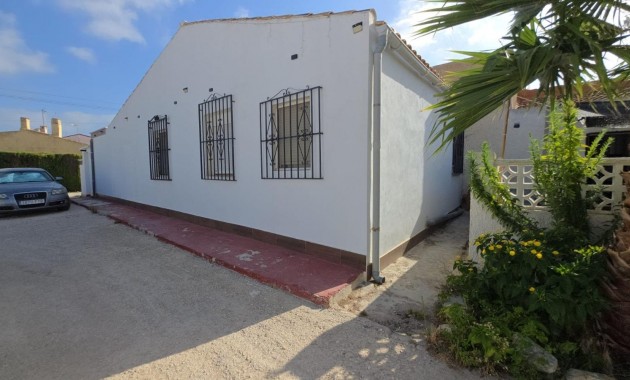 Bungalow - Sale - Torrevieja - Los Balcones - Los Altos del Edén