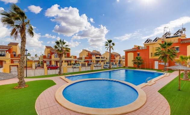 Bungalow - Sale - Torrevieja - Parque las naciones