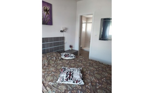 Bungalow - Sale - Torrevieja - Playa del cura