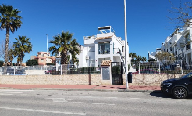 Bungalow - Venta - Torrevieja - Aguas Nuevas