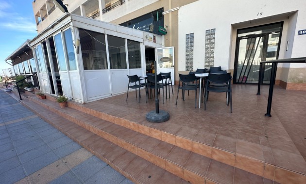 Business for sale - Herverkoop - Orihuela - Entre Naranjos Vistabella