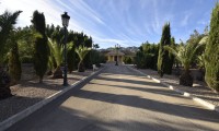 Country Property/Finca - Venta - La Matanza - 66671