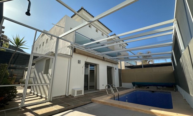 Detached Villa - Herverkoop - Cox - Cox - Country