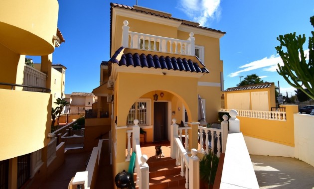 Detached Villa - Herverkoop - Orihuela Costa - Villamartin