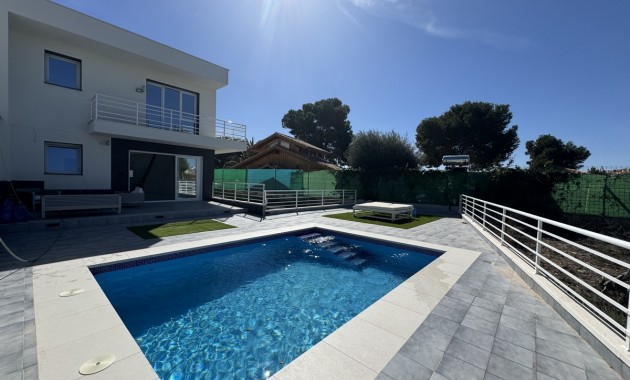Detached Villa - Herverkoop - Torrevieja - Los Balcones