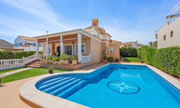 Detached Villa - Herverkoop - Torrevieja - Torre La Mata