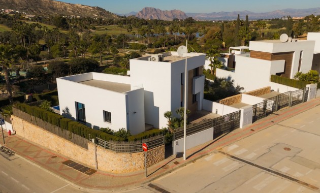 Detached Villa - Sale - Algorfa - La Finca Golf Resort