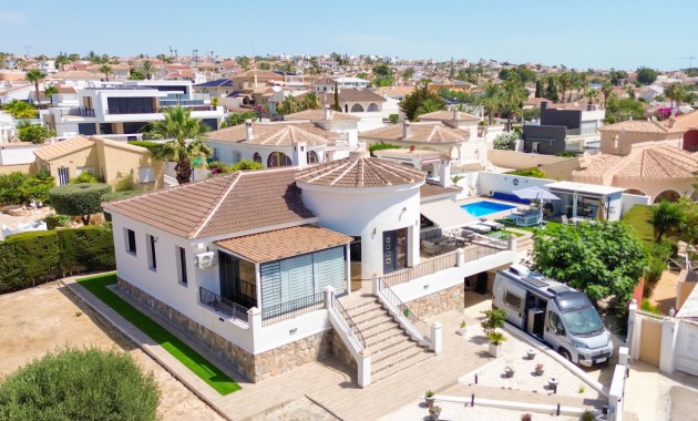 Detached Villa - Sale - Ciudad Quesada - Town Center