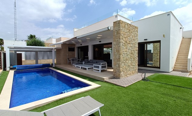 Detached Villa - Sale - Los Montesinos - Entre Naranjos / Vistabella Golf