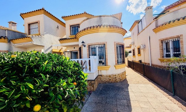 Detached Villa - Sale - Los Montesinos - La Herrada
