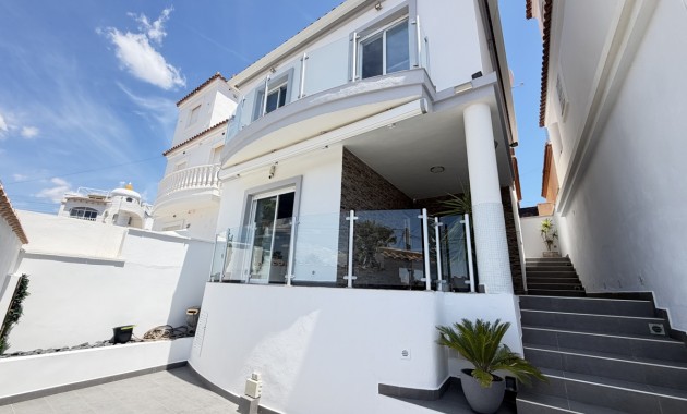 Detached Villa - Sale - Orihuela Costa - Villamartin
